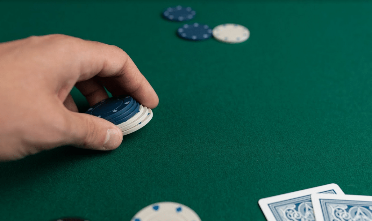 Luôn nắm chắc luật Poker online